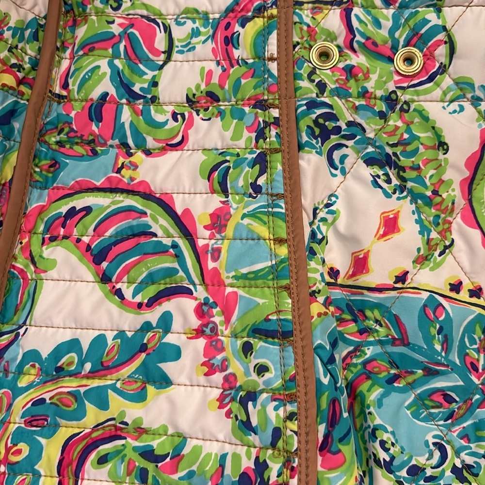 Lilly Pulitzer Quilted Blake Vest Cafe Latte - Picture 2 of 5